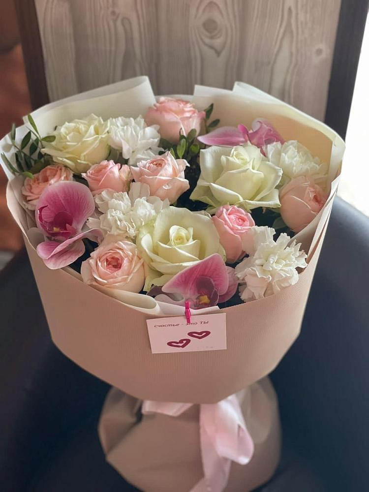 Букет цветов из: Орхидеи, Розы и Гвоздики в Веселоярске