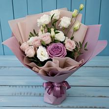Букет цветов из:  Розы и Лизиантусы в Веселоярске