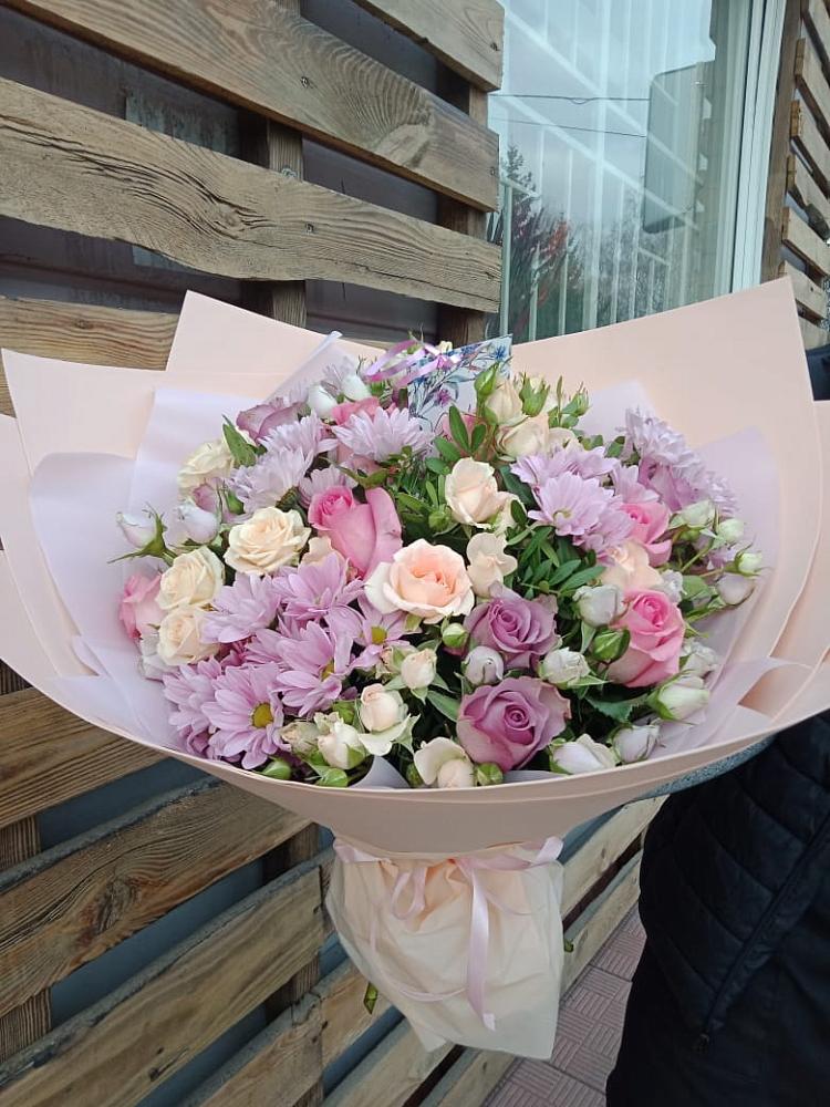 Букет цветов из: Розы и Хризантемы в Веселоярске