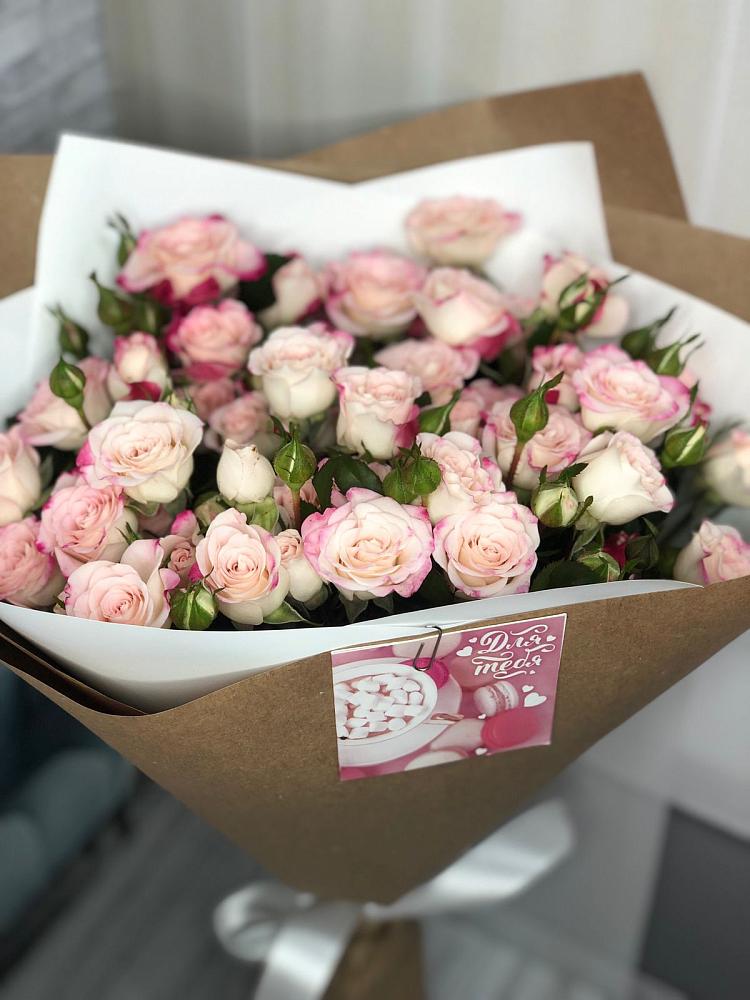 Букет цветов из: Розы в Веселоярске