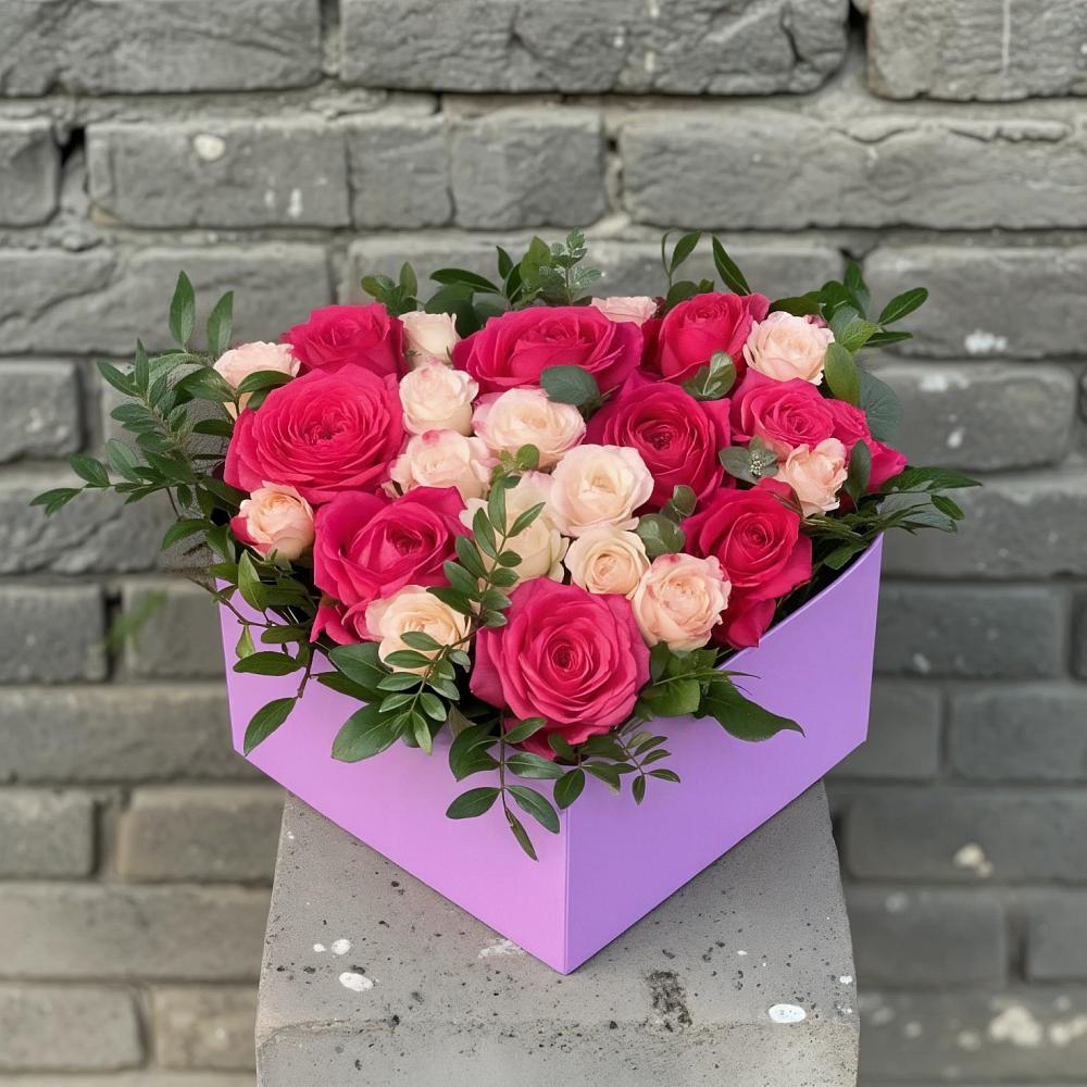 Цветочная композиция из Розы в коробке в Веселоярске