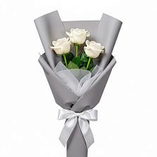 Букет 3 белые розы в Веселоярске