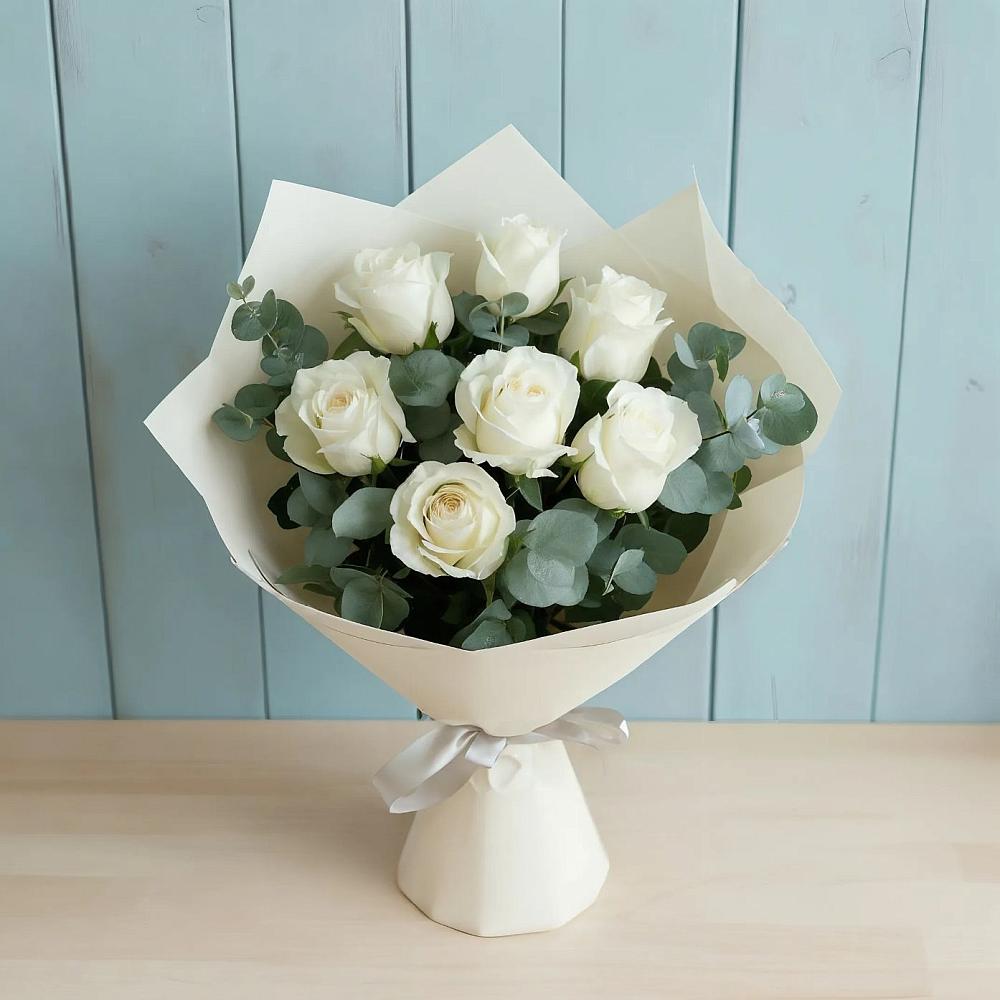 Букет Белые розы в Эвкалипте в Веселоярске