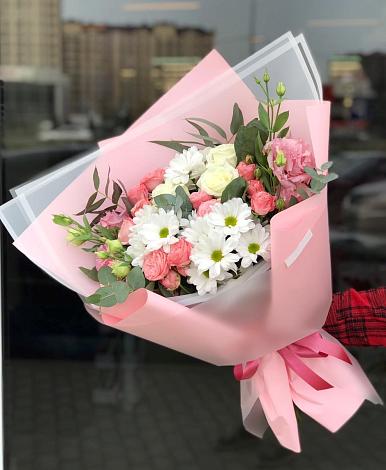 Букет цветов из: Розы, Лизиантусы и Хризантемы в Веселоярске