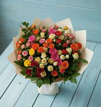 Букет Микс из разноцветных кустовых роз в Веселоярске